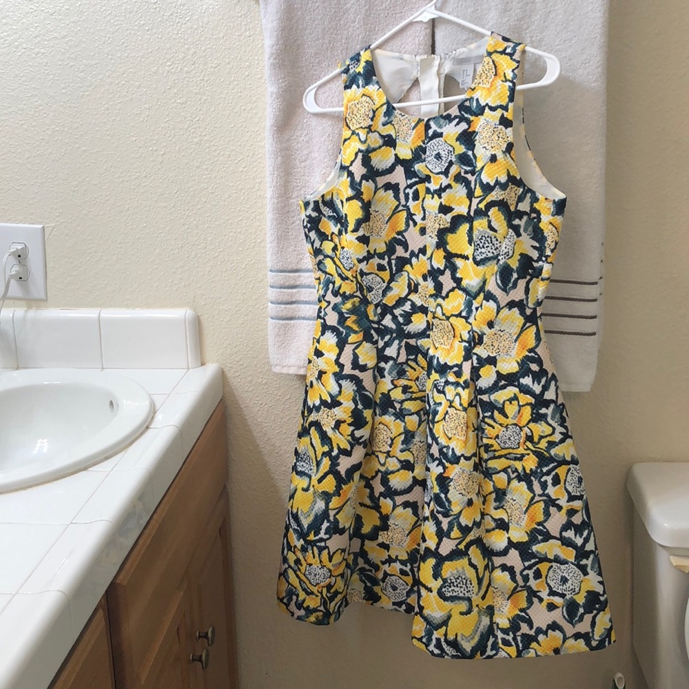 Flower Patterned Dress with Pockets